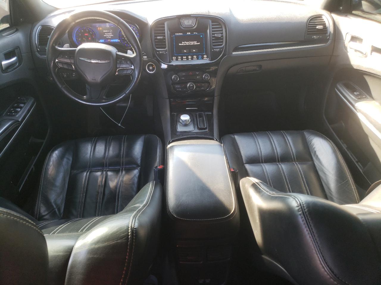 2019 Chrysler 300 VIN 2C3CCABG8KH585532 Copart auction photo, front end / minor dent/scratches damage thumbnail 8