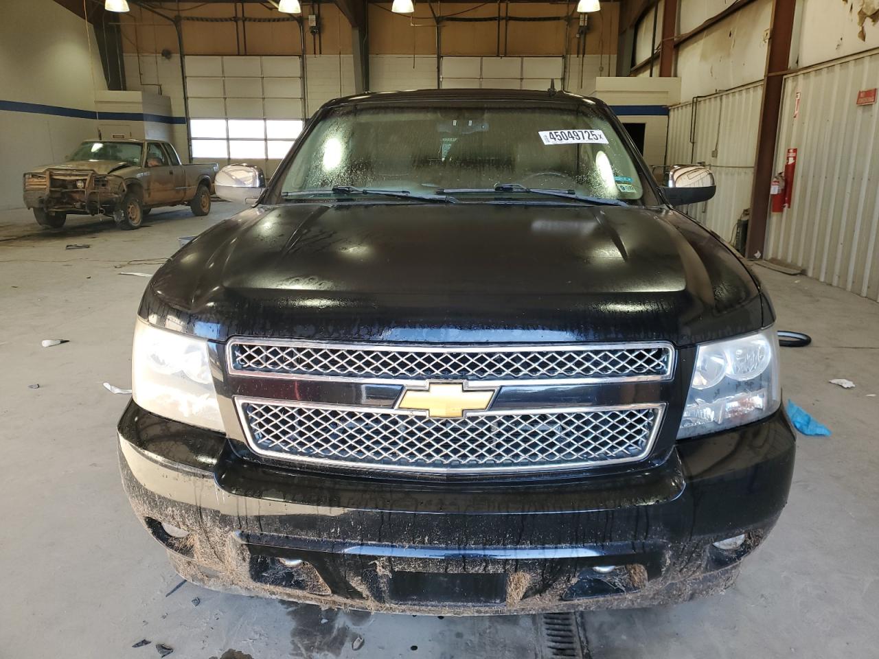 2012 Chevrolet Suburban VIN 1GNSKKE76CR120963 Copart auction photo, minor dent/scratches damage thumbnail 5