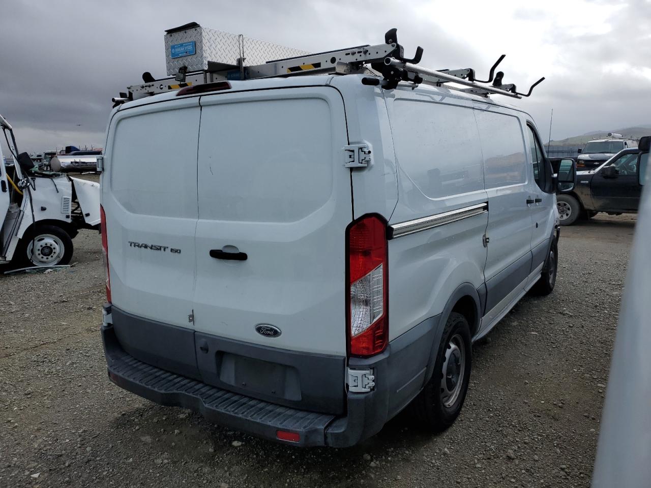 2017 Ford Transit VIN 1FTYE1YM7HKA76445 Copart auction photo, front end damage thumbnail 3