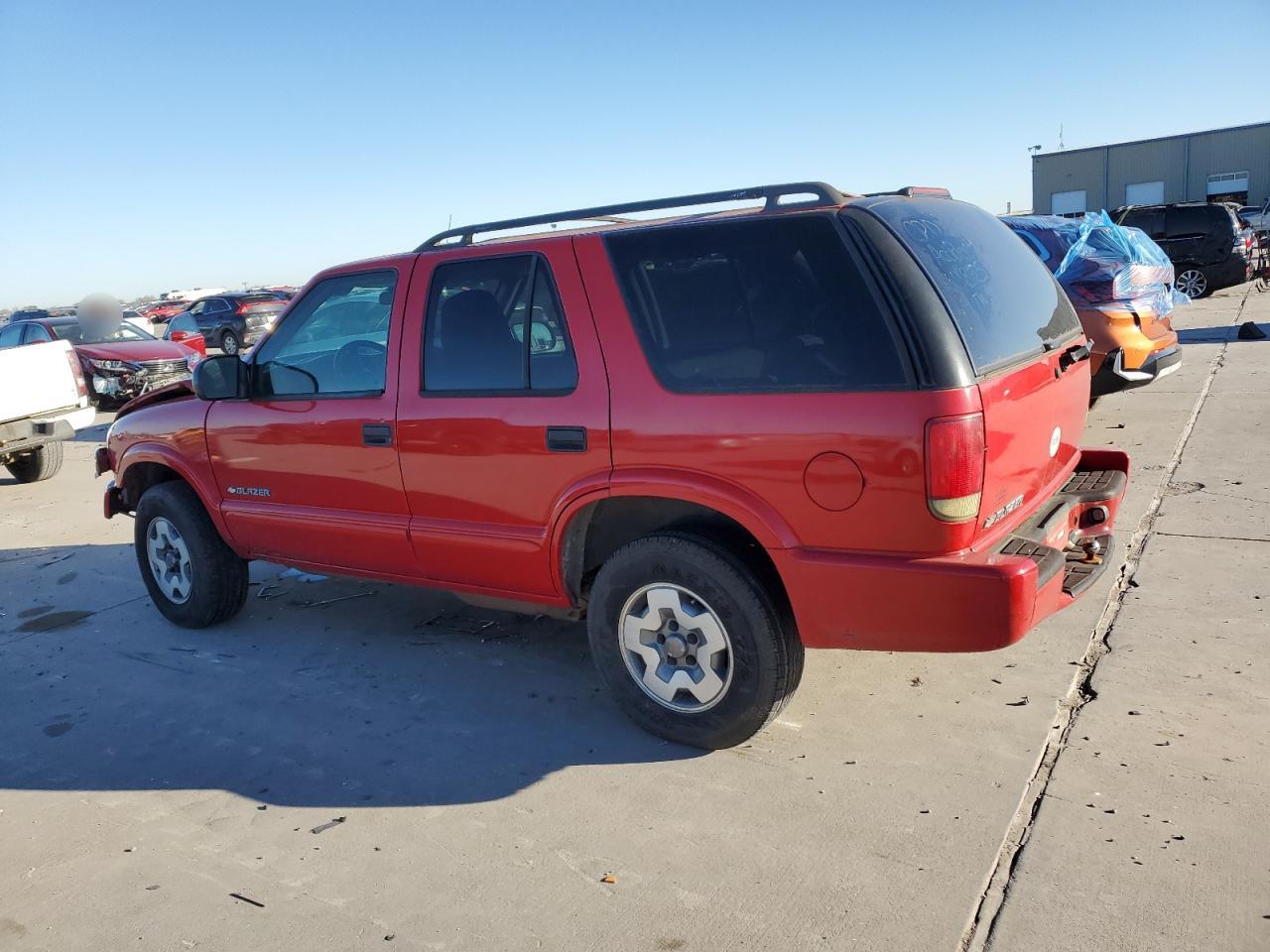 2004 Chevrolet Blazer VIN 1GNDT13X34K133196 Copart auction photo, front end damage thumbnail 2