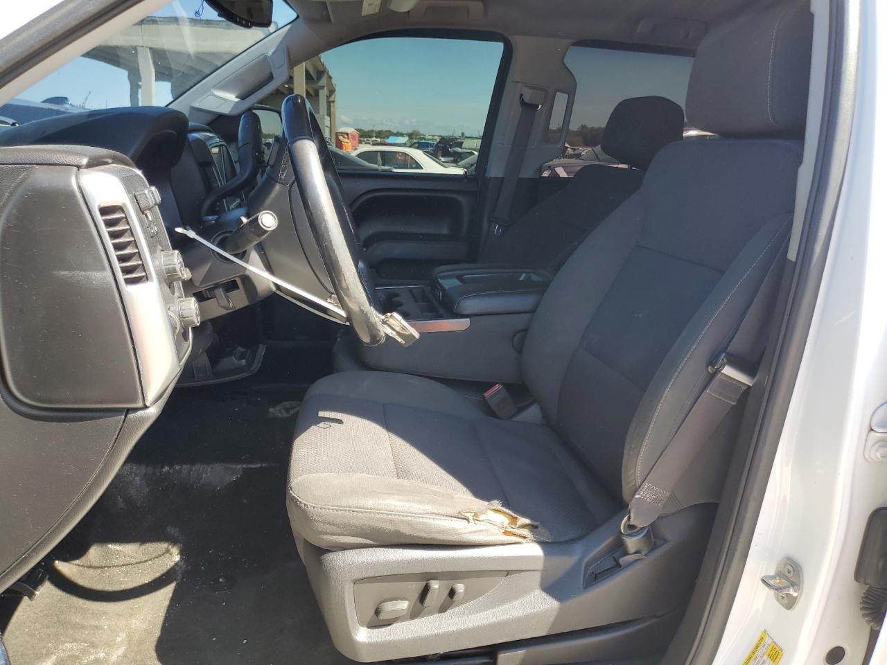 2016 Chevrolet Silverado VIN 3GCUKREC6GG137159 Copart auction photo, front end / minor dent/scratches damage thumbnail 7