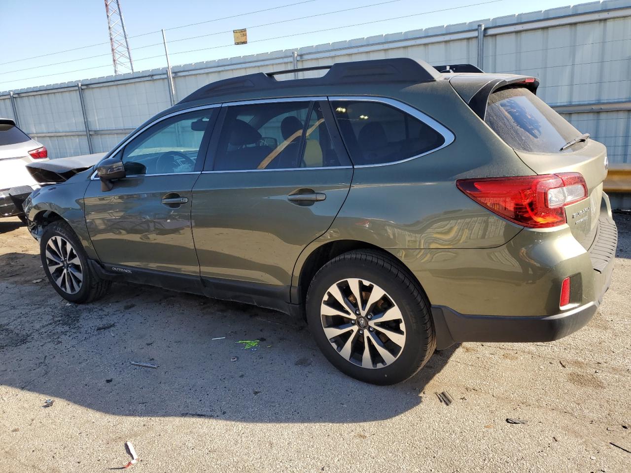 2015 Subaru Outback VIN 4S4BSBLC5F3343121 Copart auction photo, front end / side damage thumbnail 2