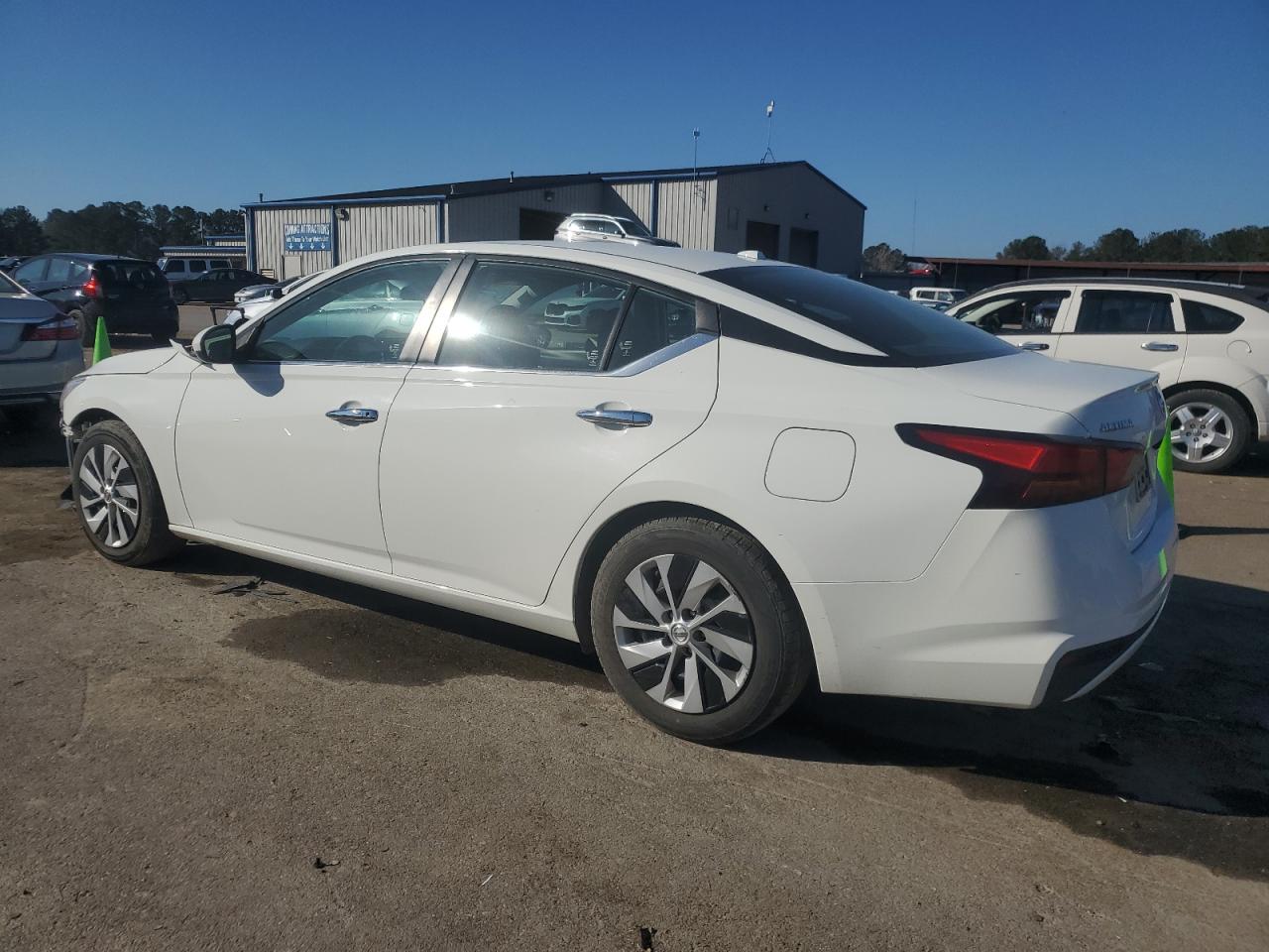 2020 Nissan Altima VIN 1N4BL4BV7LC220891 Copart auction photo, front end damage thumbnail 2