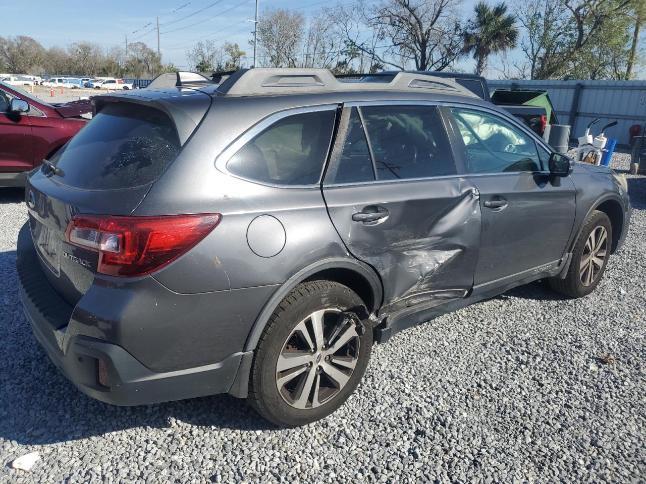 2018 Subaru Outback VIN 4S4BSANC3J3217873 Copart auction photo, side / front end damage thumbnail 3
