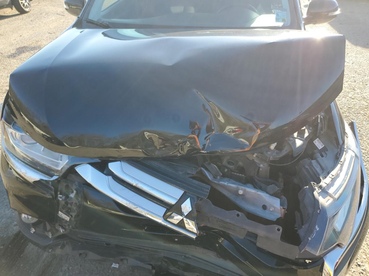 2016 Mitsubishi Outlander VIN JA4AD3A33GZ021766 Copart auction photo, front end / minor dent/scratches damage thumbnail 11