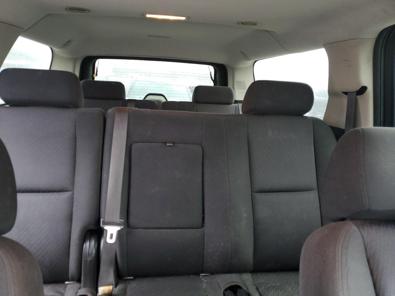 2010 Chevrolet Suburban VIN 1GNUCHE0XAR246347 Copart auction photo, rear end damage thumbnail 10