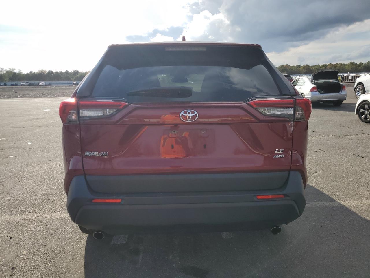 2022 Toyota RAV 4 VIN JTMF1RFV4ND087478 Copart auction photo, front end / side damage thumbnail 6