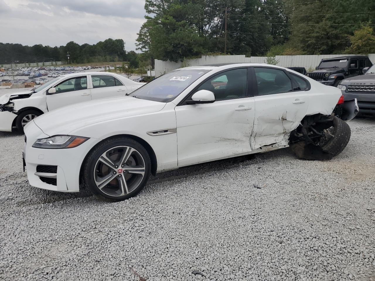 2018 Jaguar XF VIN SAJBL4FX7JCY55677