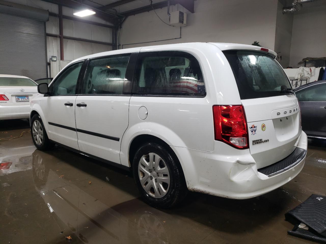 2016 Dodge Caravan VIN 2C4RDGBG7GR117444 Copart auction photo, side / front end damage thumbnail 2