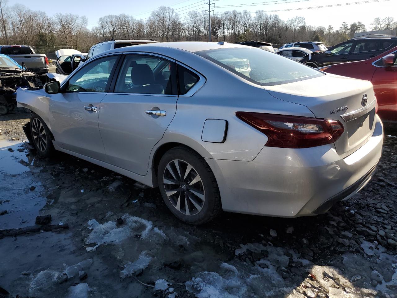 2018 Nissan Altima VIN 1N4AL3AP3JC170397 Copart auction photo, front end damage thumbnail 2