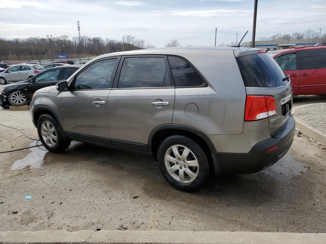 2013 KIA Sorento VIN 5XYKT3A11DG331548 Copart auction photo, front end damage thumbnail 2