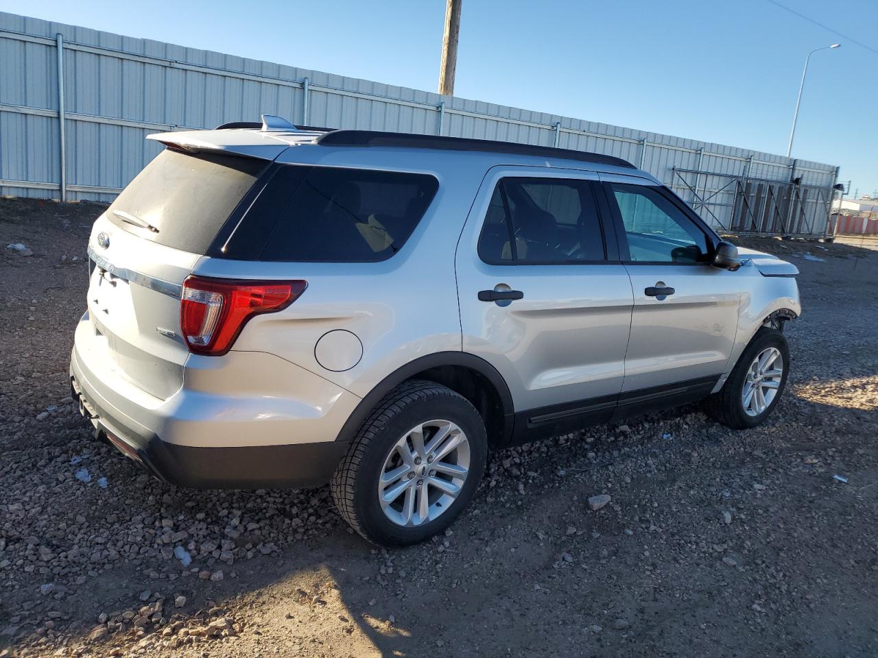 2016 Ford Explorer VIN 1FM5K8B81GGC51785 Copart auction photo, front end / side damage thumbnail 3