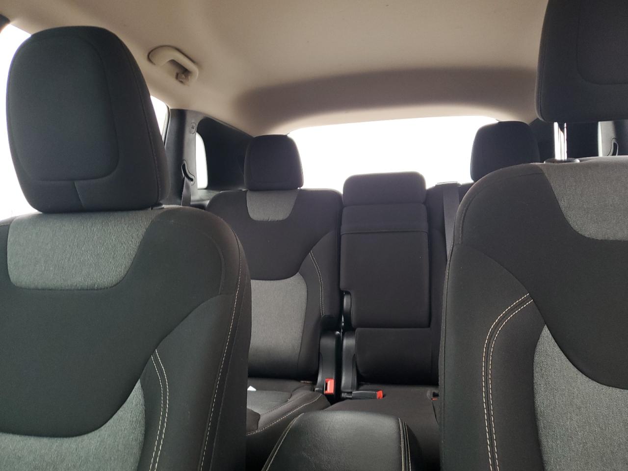 2016 Jeep Grand Cherokee VIN 1C4PJLAB1GW315281 Copart auction photo, rear end / side damage thumbnail 10