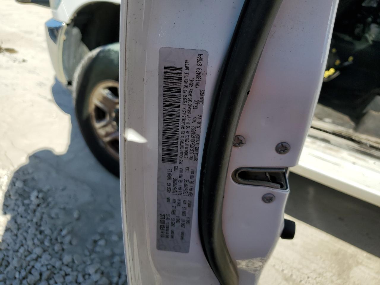 2017 RAM 2500 VIN 3C6UR5HJ2HG540322 Copart auction photo, stripped damage thumbnail 12