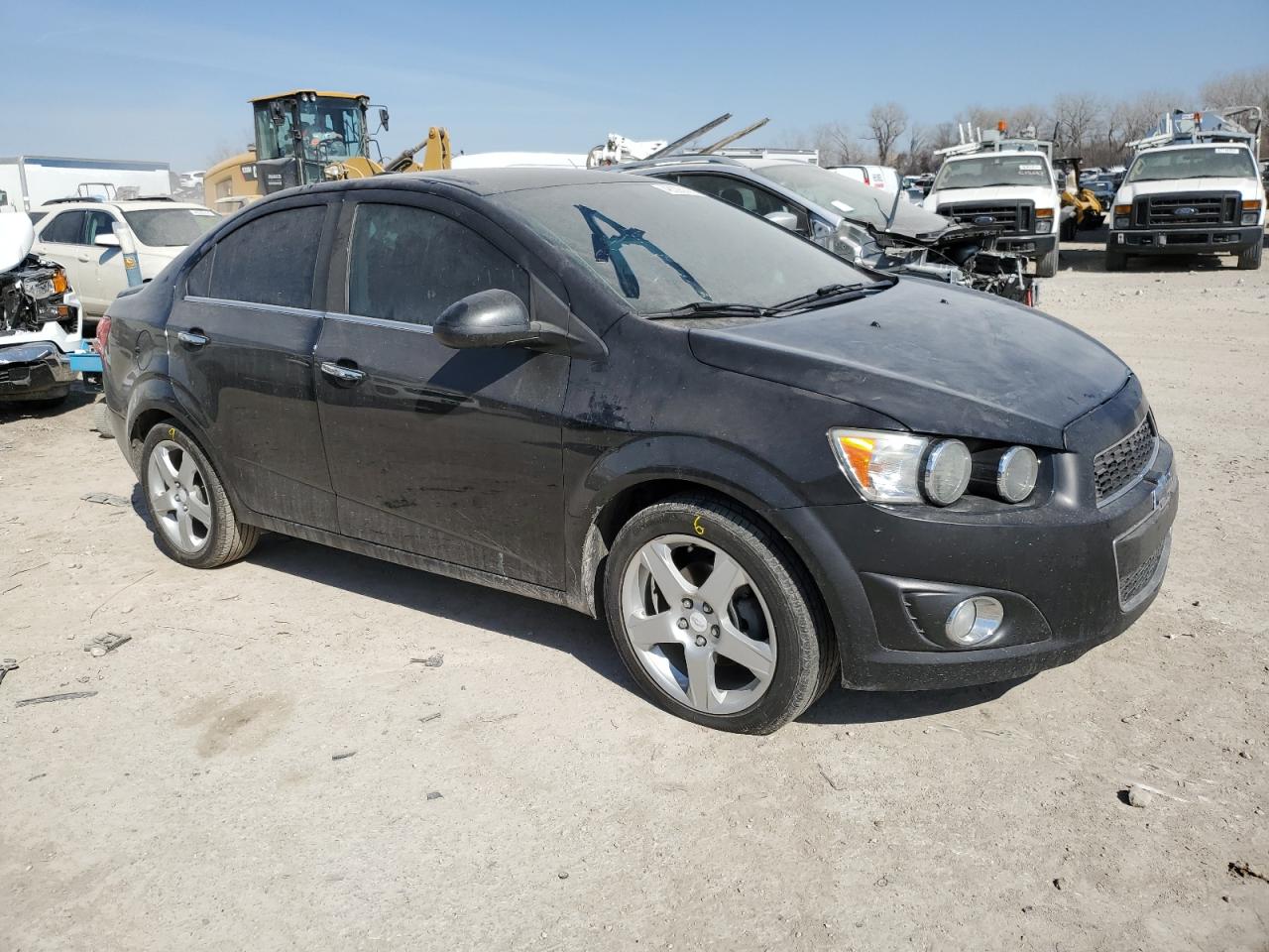 2015 Chevrolet Sonic VIN 1G1JE5SB8F4145170 Copart auction photo, vandalism / minor dent/scratches damage thumbnail 4