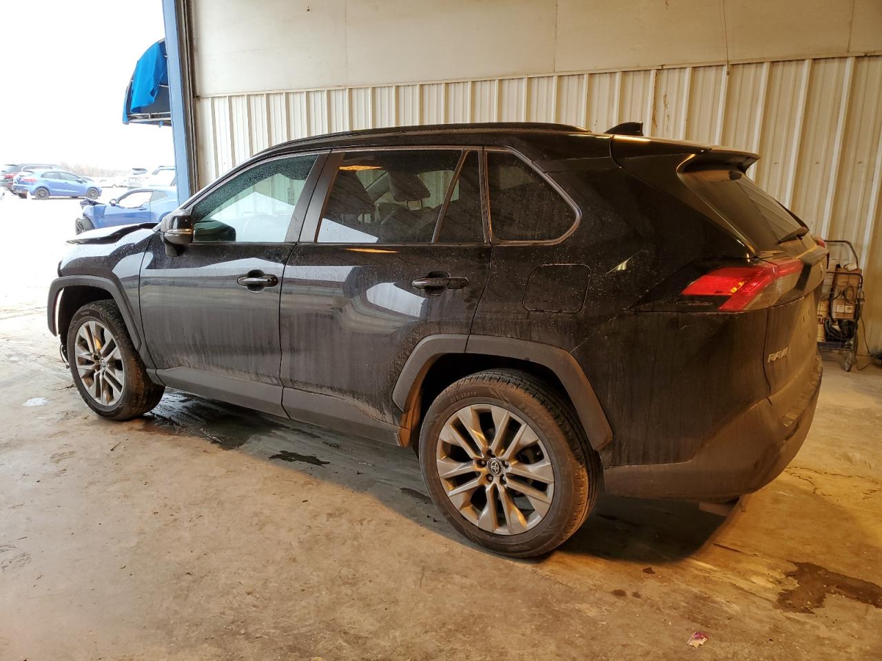 2021 Toyota RAV 4 VIN 2T3C1RFV4MC135356 Copart auction photo, front end / frame damage damage thumbnail 2