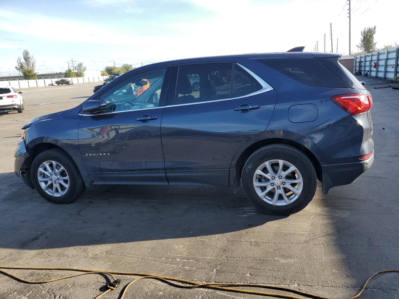 2019 Chevrolet Equinox VIN 3GNAXUEV1KL236536 Copart auction photo, front end damage thumbnail 2