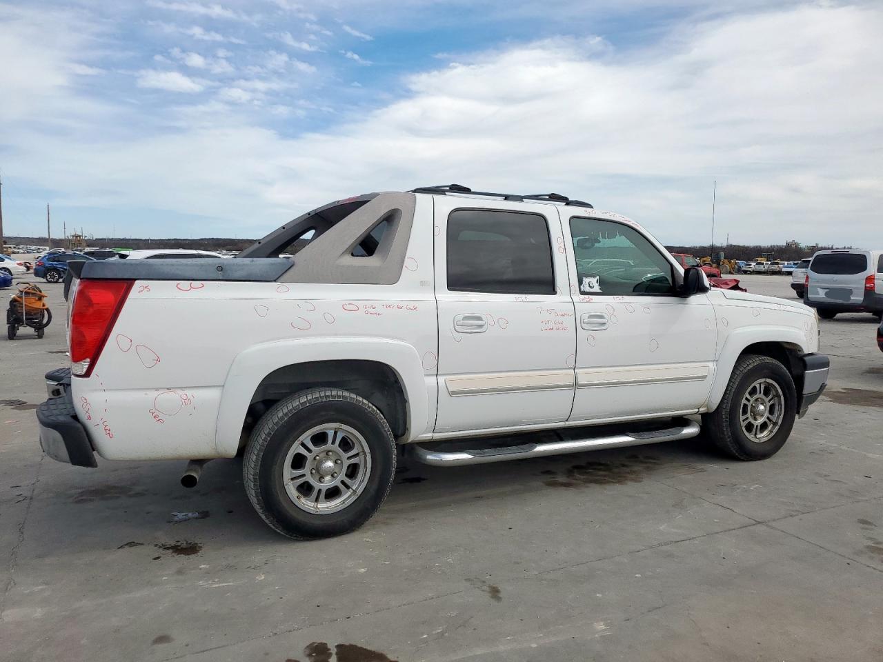 2006 Chevrolet Avalanche VIN 3GNEC12Z66G136904 Copart auction photo, hail / minor dent/scratches damage thumbnail 3