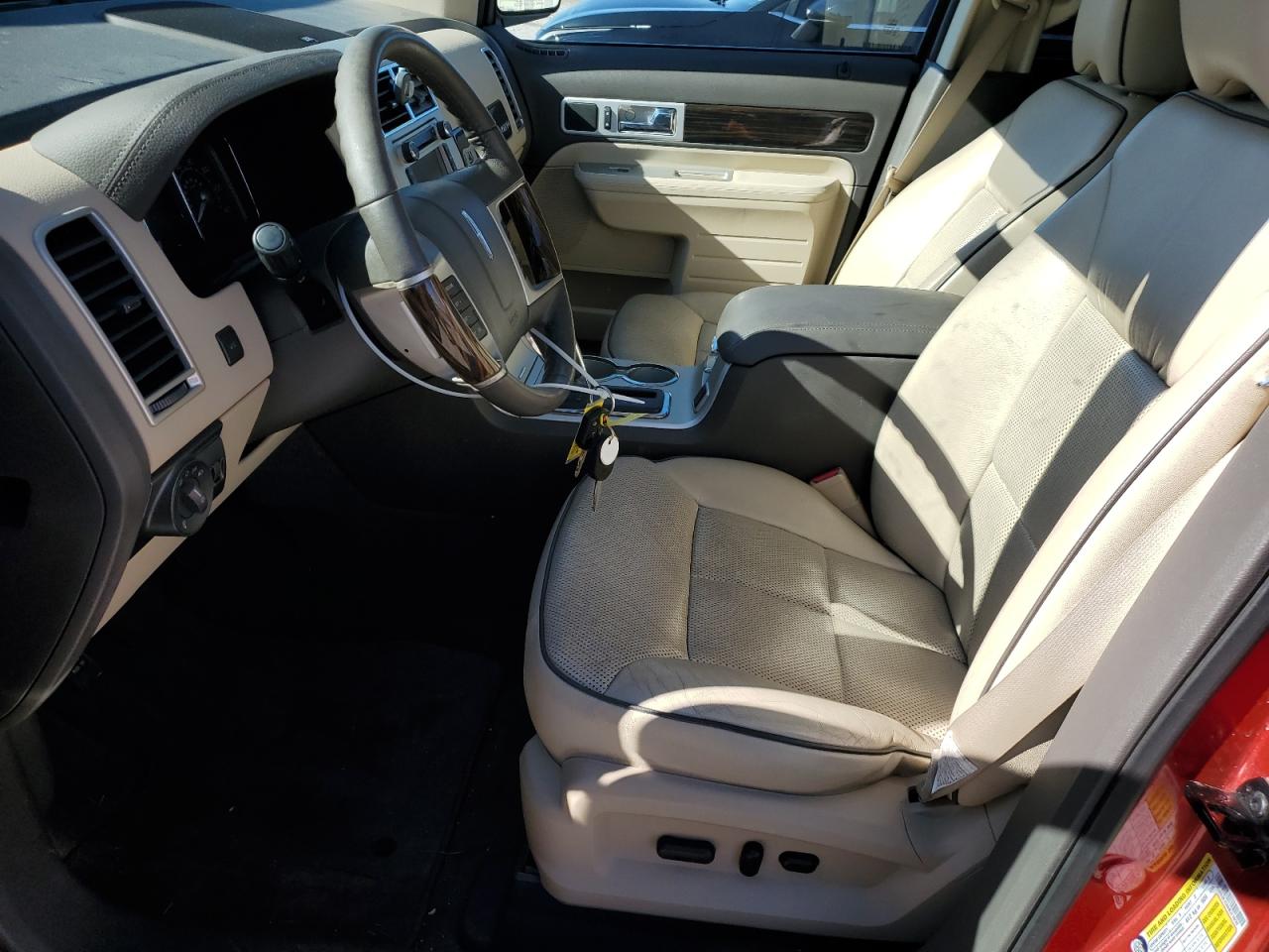 2010 Lincoln MKX VIN 2LMDJ8JC8ABJ13636 Copart auction photo, front end / undercarriage damage thumbnail 7