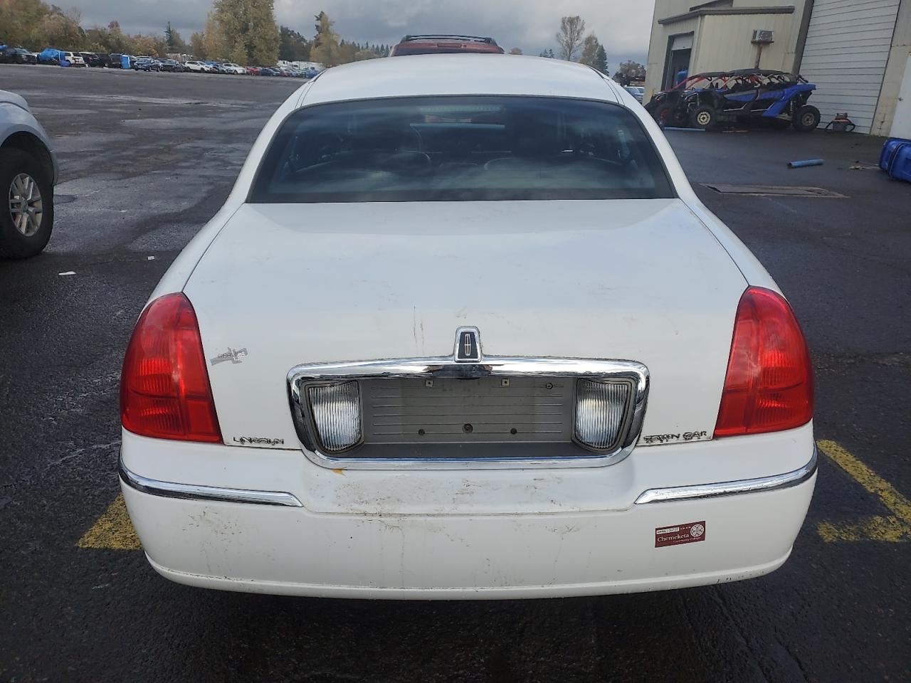 2011 Lincoln Town Car VIN 2LNBL8CV6BX764277 Copart auction photo, all over damage thumbnail 6