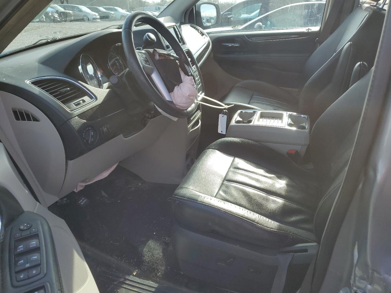 2016 Chrysler Town & Country VIN 2C4RC1BG2GR186901 Copart auction photo, all over damage thumbnail 7