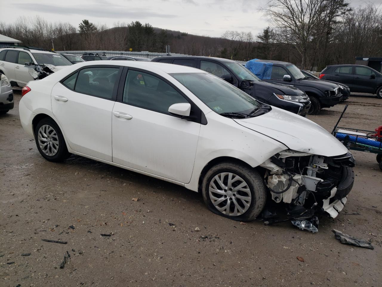 2018 Toyota Corolla VIN 2T1BURHE7JC085993 Copart auction photo, front end damage thumbnail 4