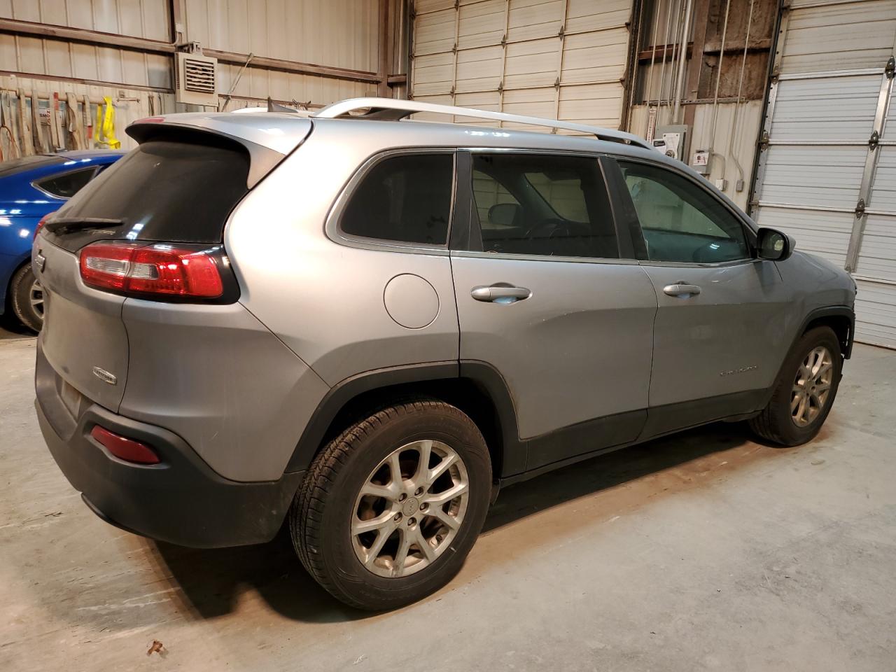 2016 Jeep Grand Cherokee VIN 1C4PJLCB8GW125734 Copart auction photo, front end / hail damage thumbnail 3