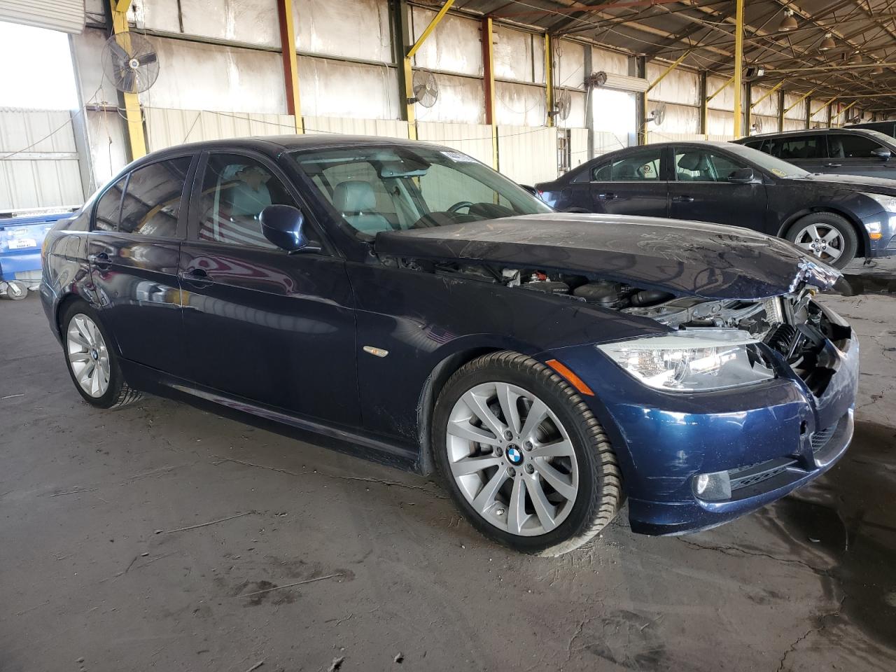 2011 BMW 3er VIN WBAPH5G54BNN59639 Copart auction photo, front end damage thumbnail 4
