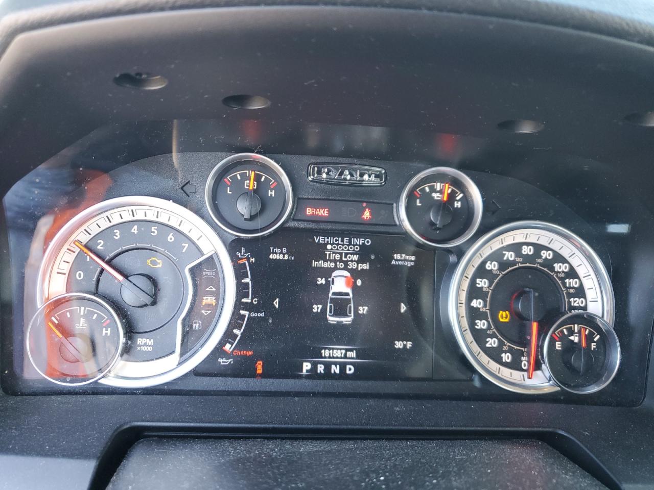 2015 RAM 1500 VIN 1C6RR6MT0FS521888 Copart auction photo, front end damage thumbnail 9