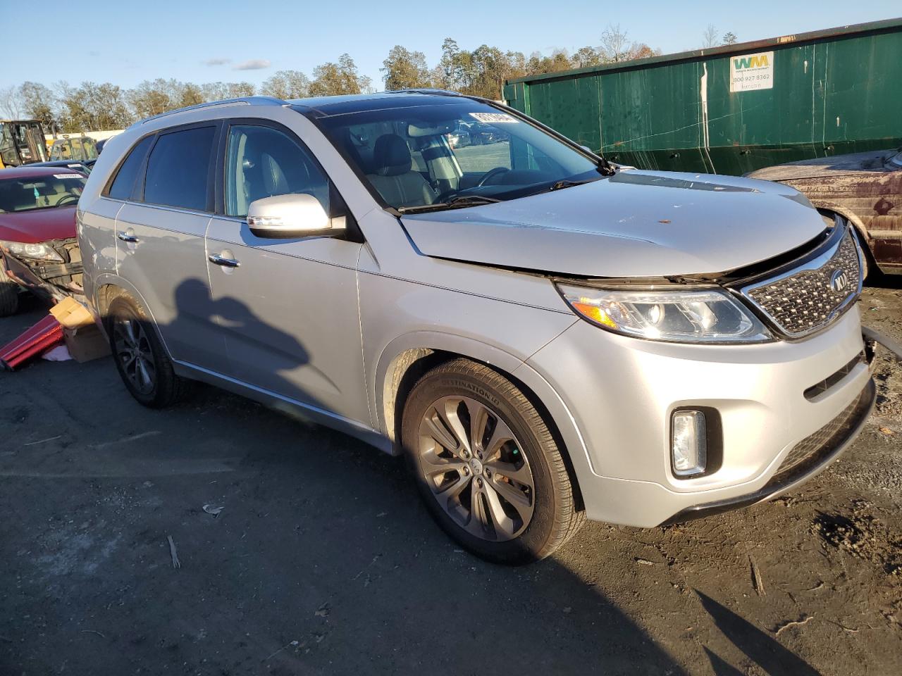 2015 KIA Sorento VIN 5XYKW4A75FG551148 Copart auction photo, front end damage thumbnail 4