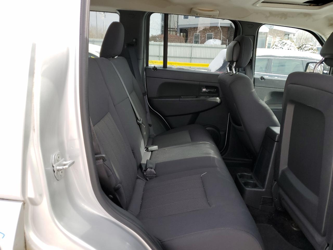 2011 Jeep Liberty (North America) VIN 1J4PN2GK2BW506443 Copart auction photo, front end damage thumbnail 11