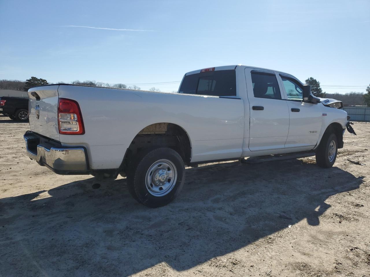 2019 RAM 2500 VIN 3C6UR5HJ8KG587569 Copart auction photo, front end / minor dent/scratches damage thumbnail 3