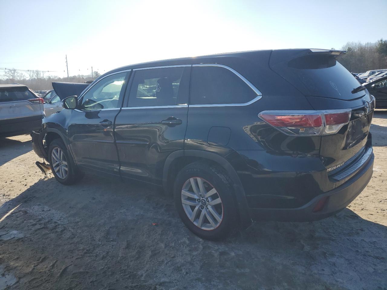 2016 Toyota Highlander VIN 5TDBKRFH5GS305201 Copart auction photo, front end damage thumbnail 2