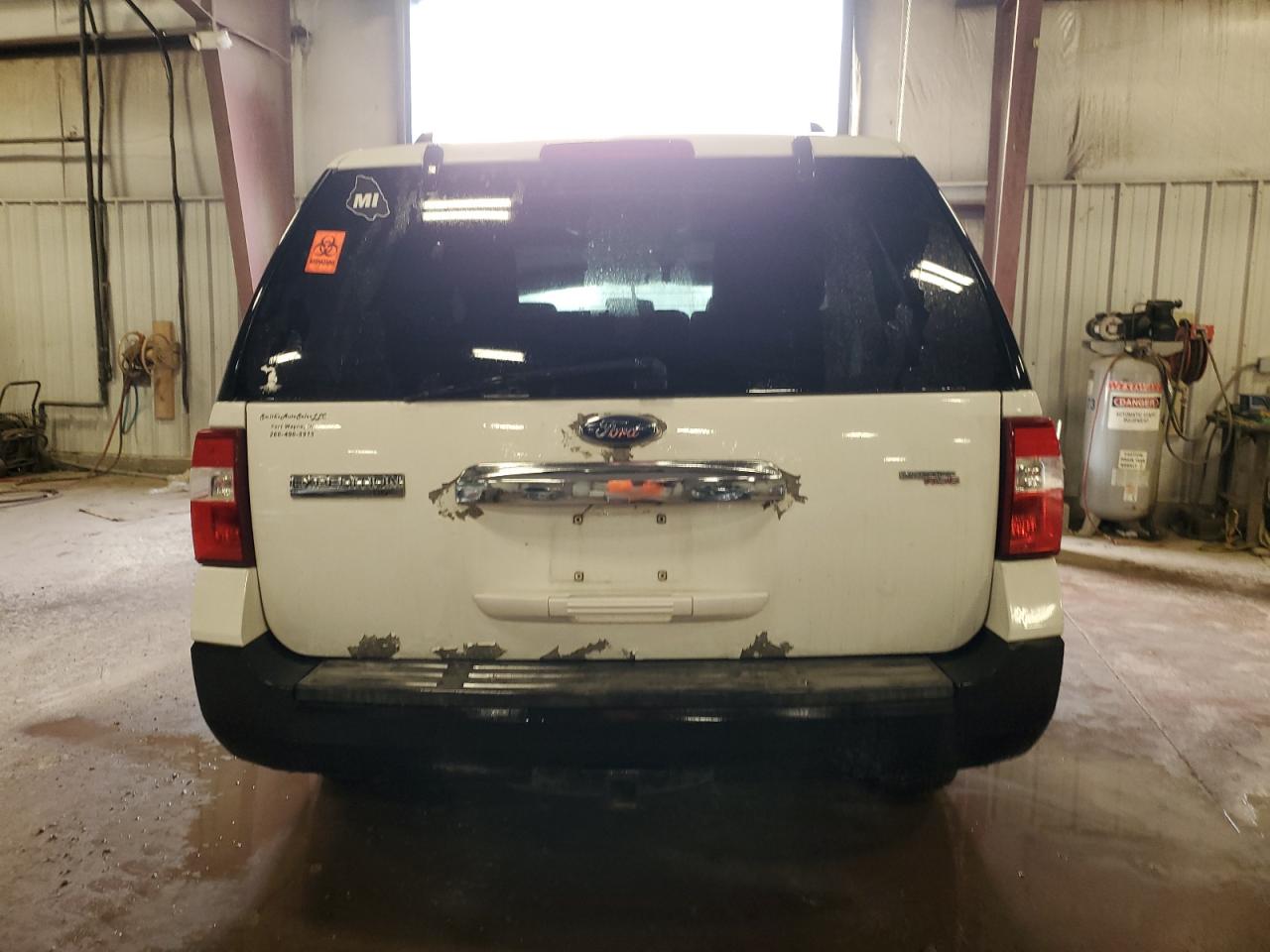 2007 Ford Expedition VIN 1FMFU16597LA52593 Copart auction photo, front end / side damage thumbnail 6