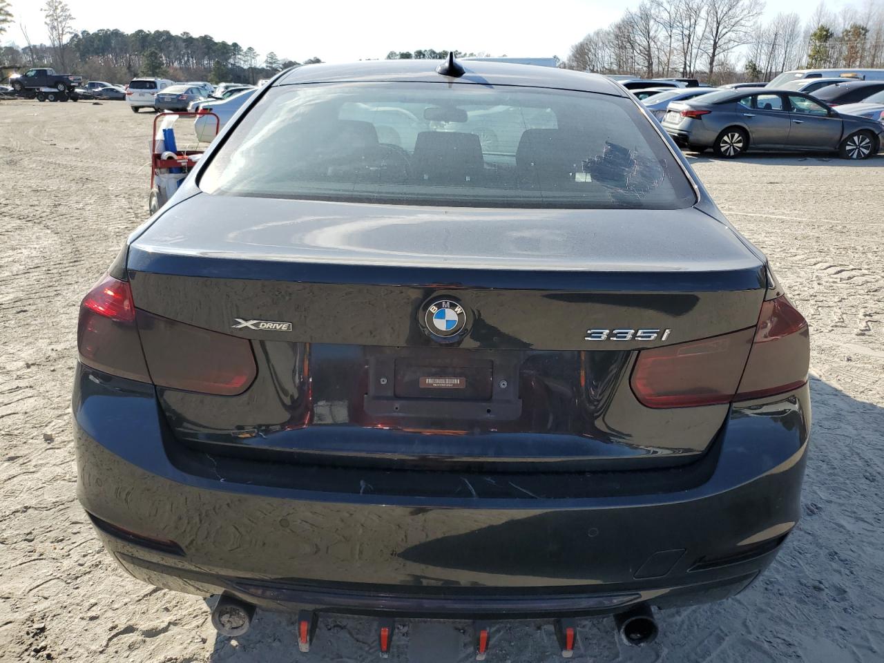 2014 BMW 3er VIN WBA3B9C59EP459297 Copart auction photo, undercarriage / minor dent/scratches damage thumbnail 6