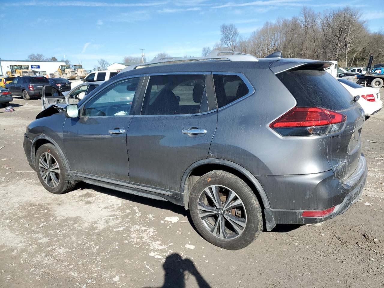 2017 Nissan Rogue VIN JN8AT2MV5HW273218 Copart auction photo, front end damage thumbnail 2