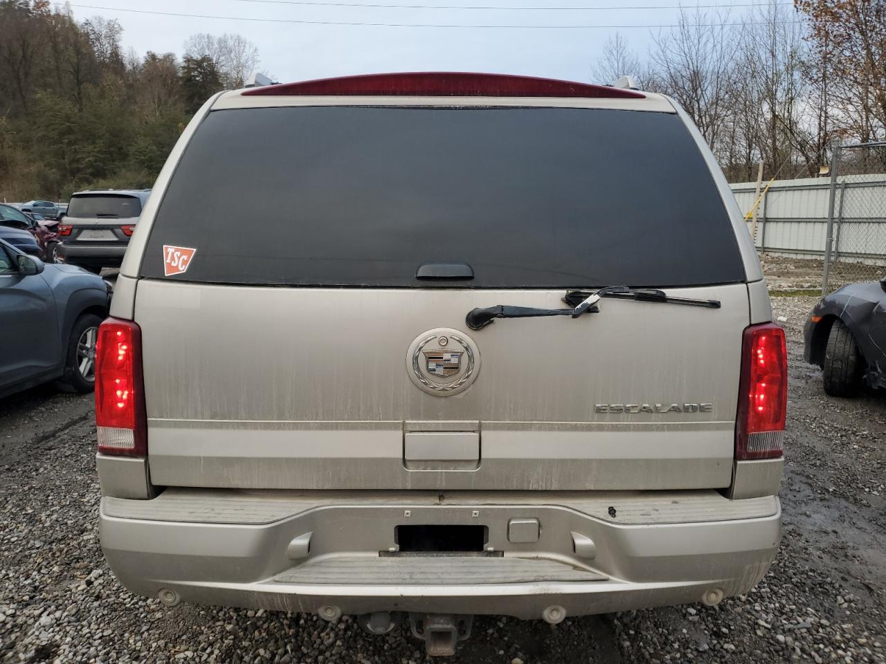 2005 Cadillac Escalade VIN 1GYEK63NX5R241281 Copart auction photo, front end damage thumbnail 6