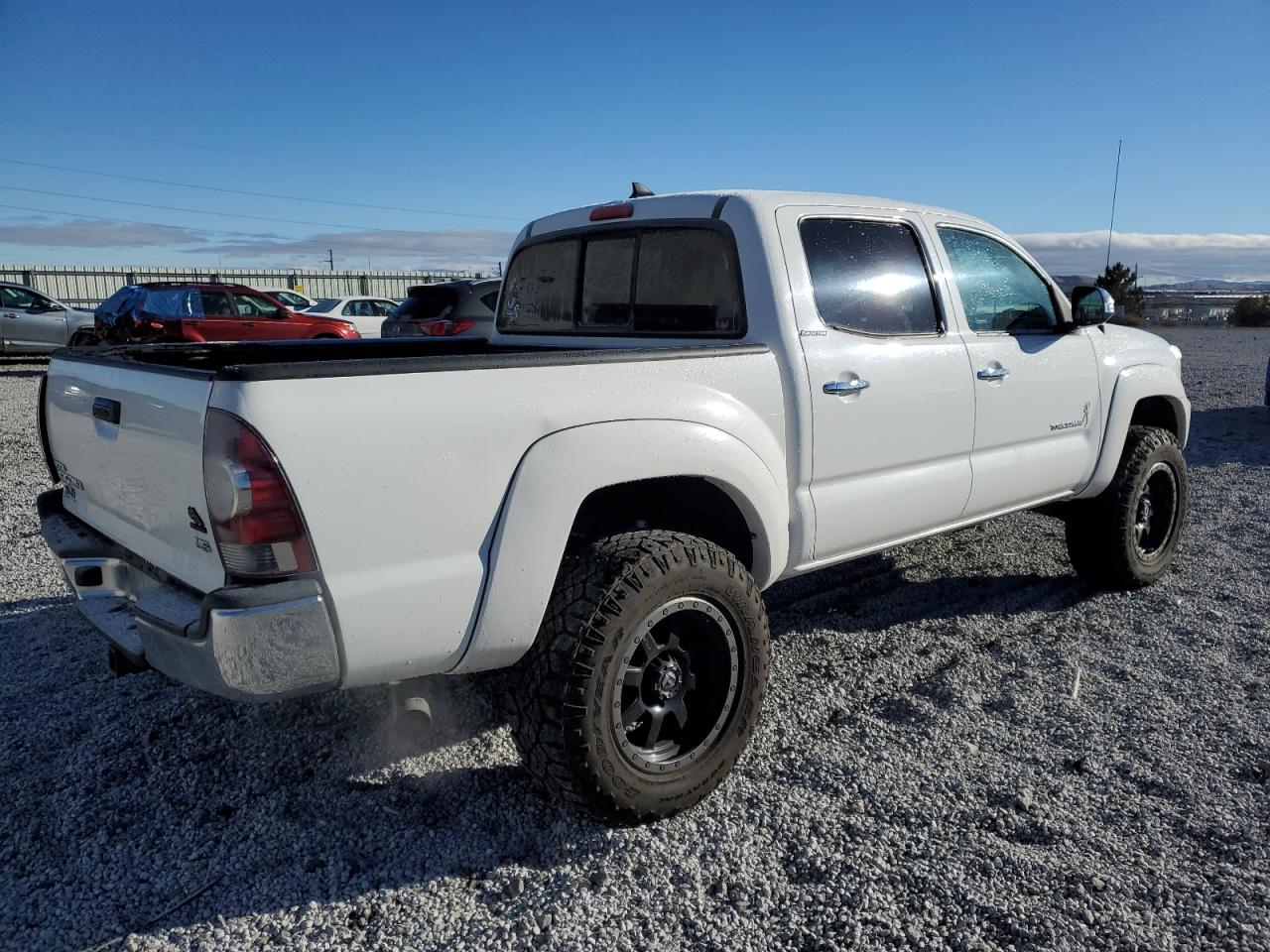 2013 Toyota Tacoma VIN 5TFLU4EN5DX076808 Copart auction photo, front end damage thumbnail 3