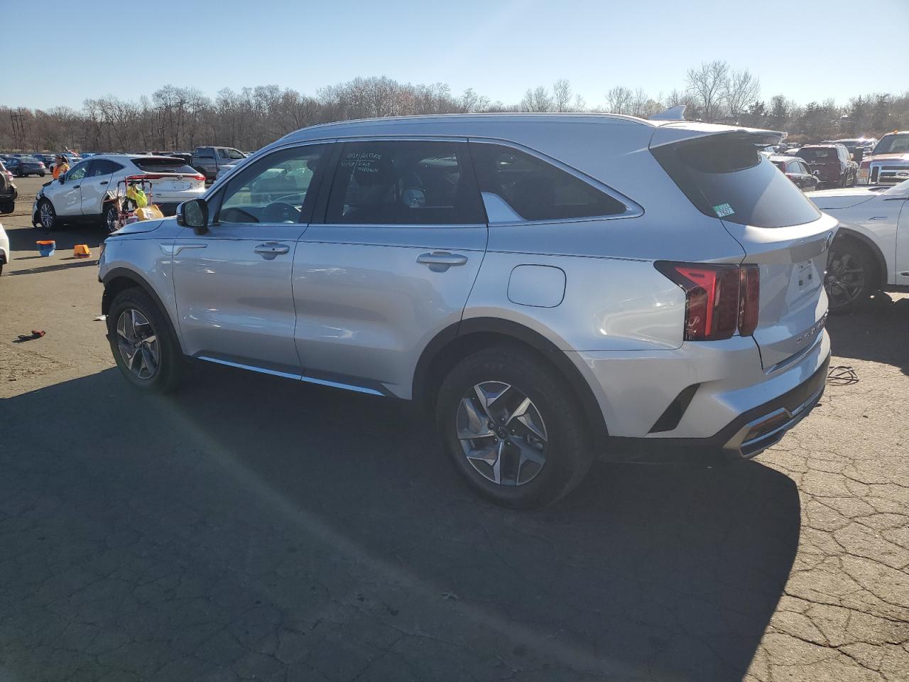 2021 KIA Sorento VIN KNDRH4LG9M5045107 Copart auction photo, front end / minor dent/scratches damage thumbnail 2