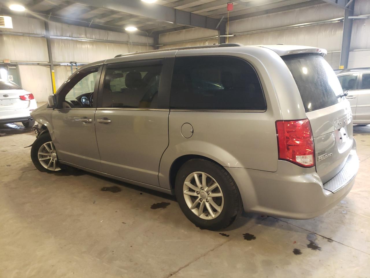 2018 Dodge Caravan VIN 2C4RDGCG8JR209717 Copart auction photo, front end / side damage thumbnail 2