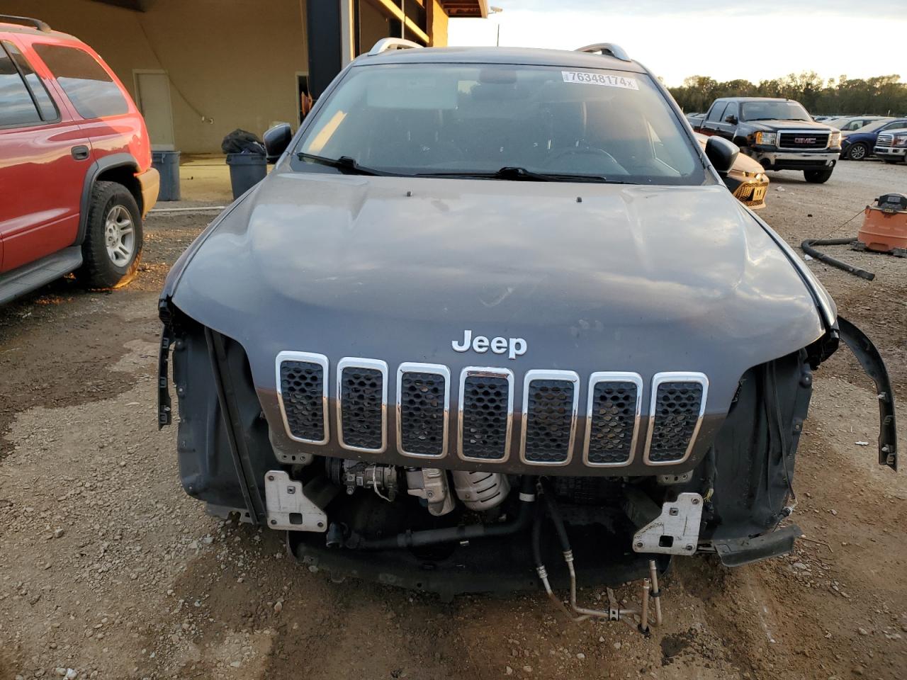 2019 Jeep Grand Cherokee VIN 1C4PJLLB9KD382311 Copart auction photo, front end damage thumbnail 5