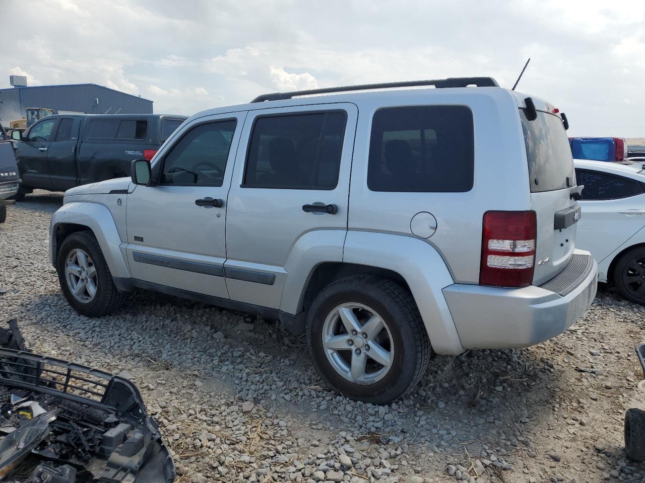 2009 Jeep Liberty (North America) VIN 1J8GN28K59W549388 Copart auction photo, front end / rear end damage thumbnail 2