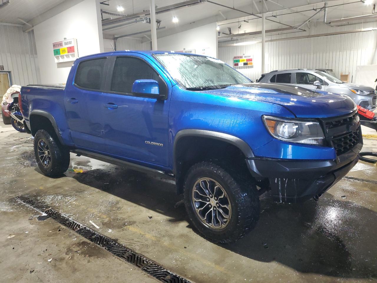 2018 Chevrolet Colorado VIN 1GCGTEEN1J1132980 Copart auction photo, all over damage thumbnail 4