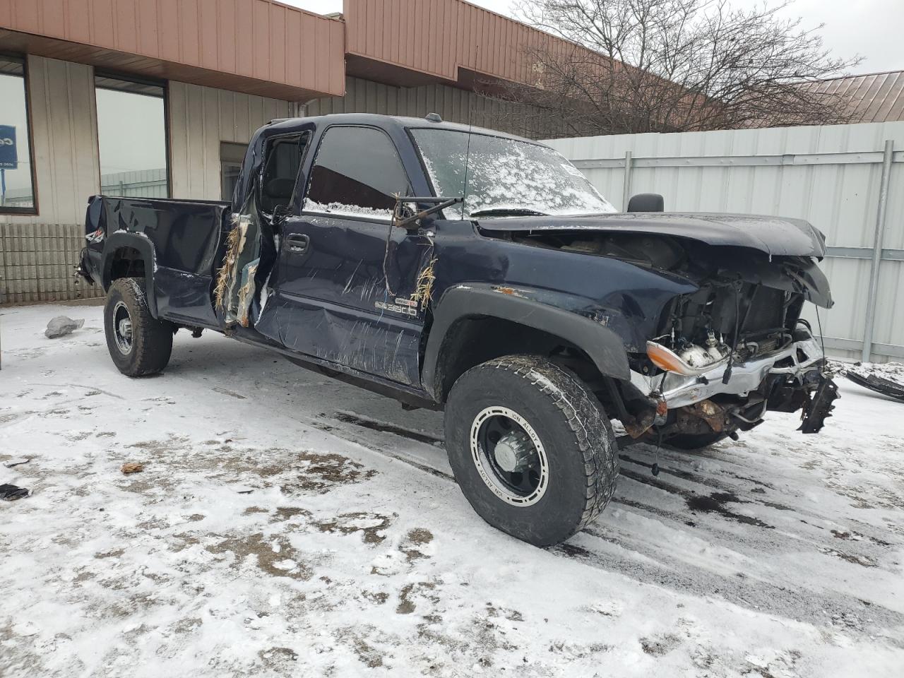 2006 GMC Sierra VIN 1GTHK39206E100016 Copart auction photo, all over damage thumbnail 4