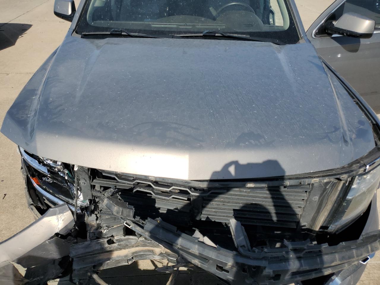 2017 Chevrolet Tahoe VIN 1GNSCBKC0HR316273 Copart auction photo, front end / minor dent/scratches damage thumbnail 13