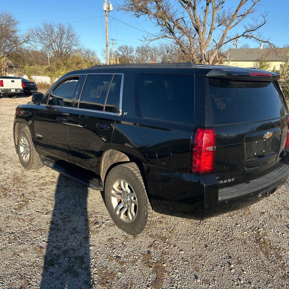 2015 Chevrolet Tahoe VIN 1GNSKBKC3FR159337 Copart auction photo, minor dent/scratches / normal wear damage thumbnail 3