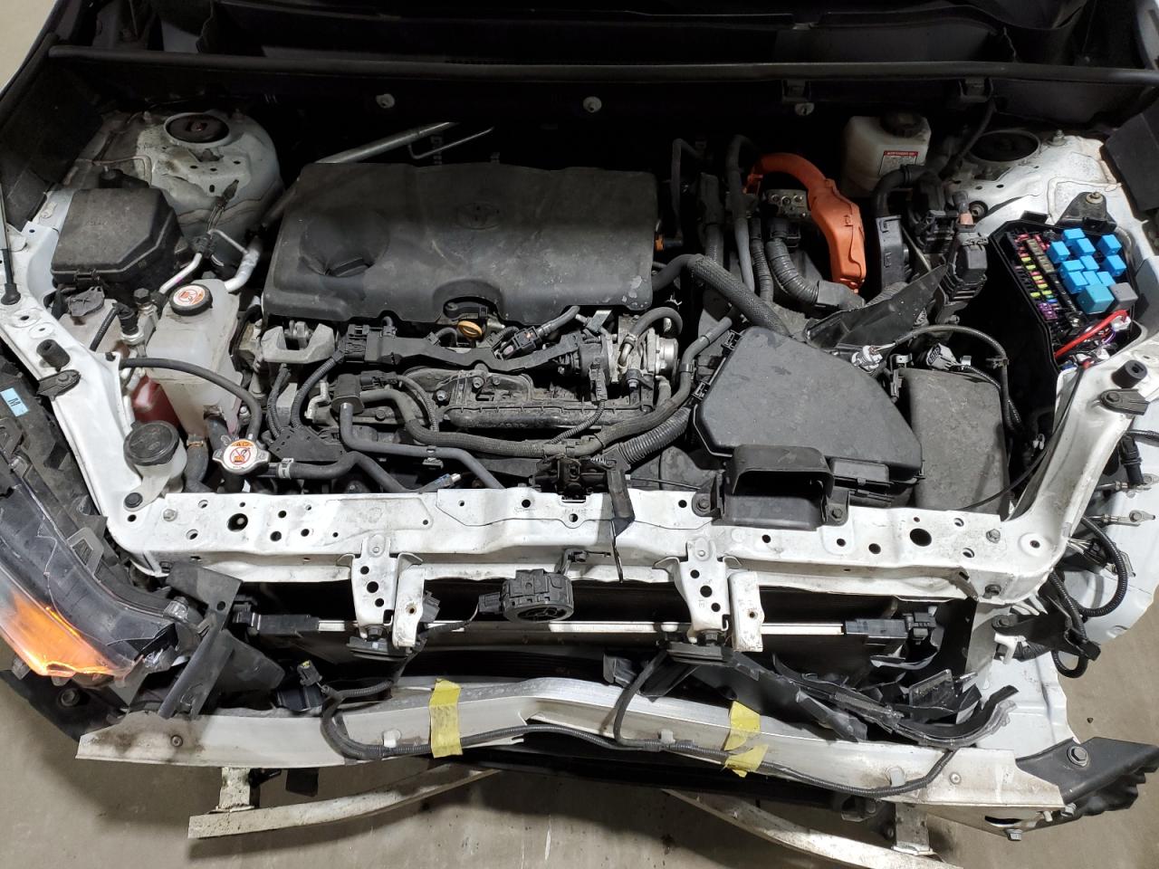 2022 Toyota RAV 4 VIN 4T3LWRFV3NU068301 Copart auction photo, front end / minor dent/scratches damage thumbnail 12