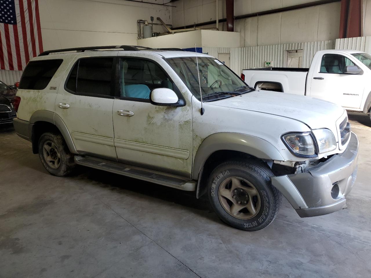 2002 Toyota Sequoia VIN 5TDZT34A82S081316 Copart auction photo, front end / minor dent/scratches damage thumbnail 4