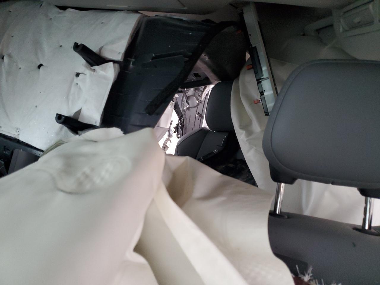 2021 Toyota Sienna VIN 5TDJRKECXMS052196 Copart auction photo, all over damage thumbnail 10