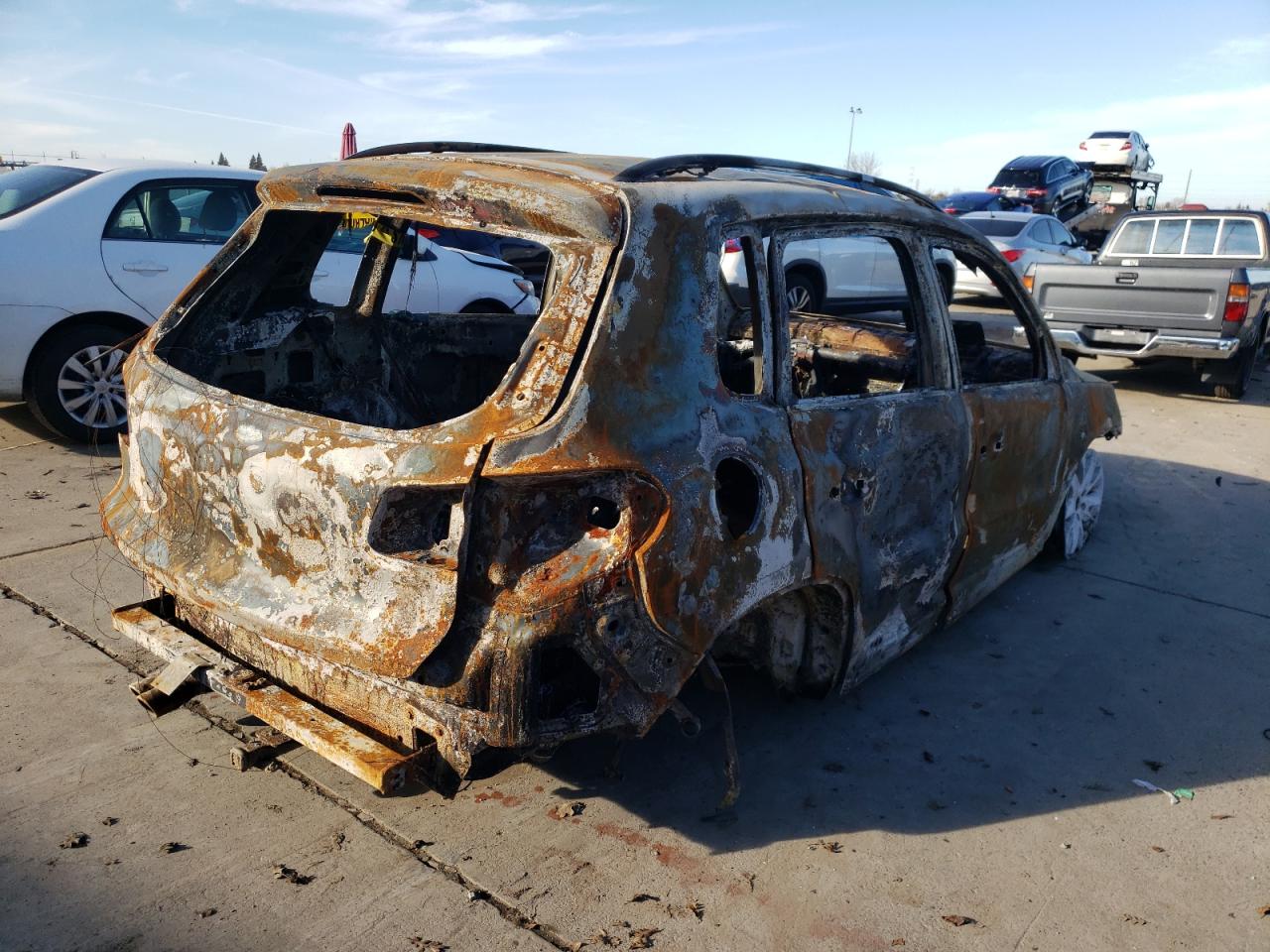 2009 Volkswagen Tiguan VIN WVGAV75N39W003399 Copart auction photo, burn damage thumbnail 3